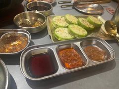 -围炉肉舍•炭烤活鳗•丹东海鲜烤肉(步行街店)