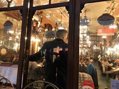 -Majestic Café