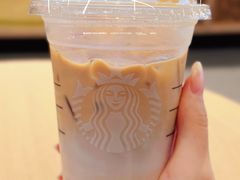 -星巴克臻选(南京金茂览秀城店)