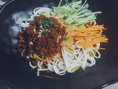 -三人行骨头王火锅(长寿店)