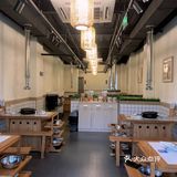 坐落于西街的一家绝美烤肉店  阳台上可近观西街的热闹