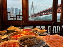 -小天鹅火锅·一线江景洪鼎旗舰店(洪崖洞店)
