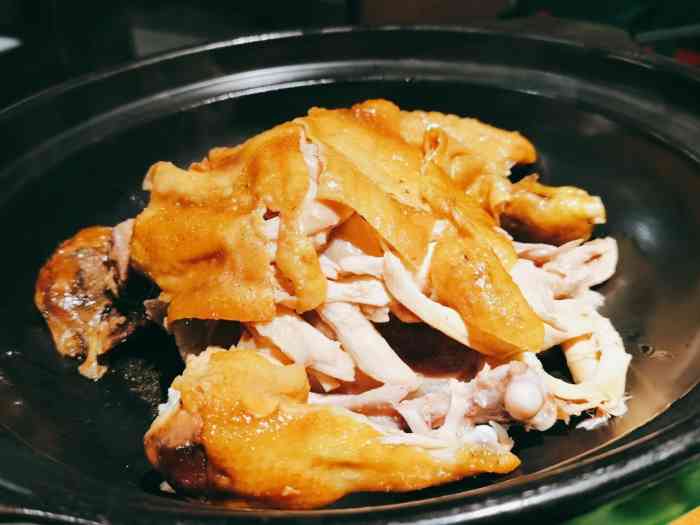 秋色客家王·客家菜(新安四路店)-"菜品量挺多的,一到饭点人全部过来