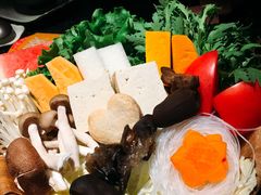 -湊湊火锅·茶憩(新中关购物中心店)