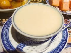 -广信牛奶甜品世家(台东店)