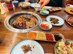 -明洞阿姨·韩式酱蟹烤肉·创意料理(三元桥店)