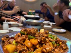 -俭寨大盘鸡·手抓肉·烧烤新疆菜(乌苏路店)