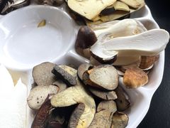 -野菌皇海景野生菌火锅(滨海大道店)