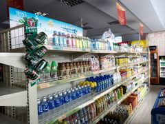 -辽河服务区-停车场