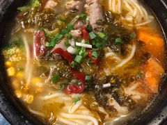 酸菜肥牛米线-滇越乘象云南餐厅(豆各庄店)