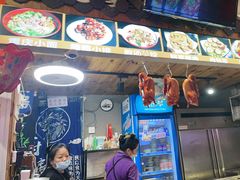 -爆炸头阿姨小四川正宗川味小吃(无任何分店)