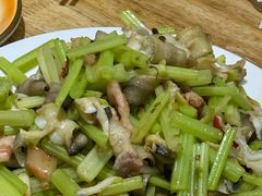 -超越海鲜屋(飞龙物业店)