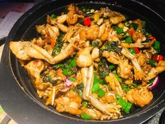 青椒紫苏味-蛙小侠·沸腾砂锅(南山欢乐颂店)