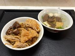 -松树干拌面店