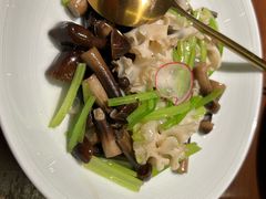 香芹炒鸡枞菌-CHIC1699远洋私厨