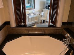 -麦哲伦丝绸度假村