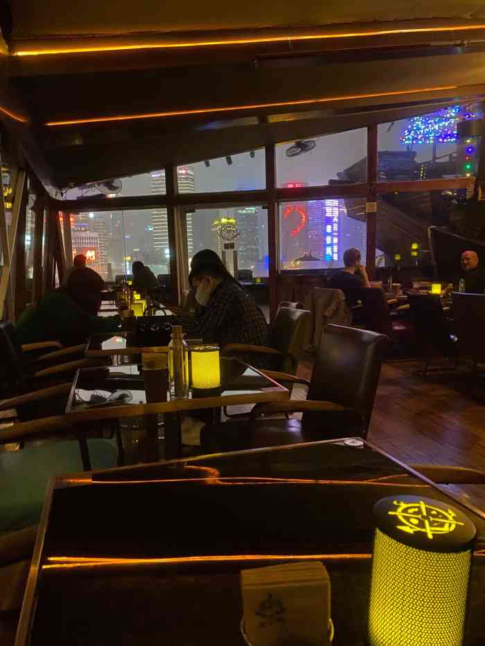 船长酒吧 the captain-"超喜欢的一家bar,气氛音乐都很喜欢.现.
