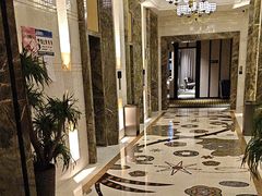-万泊酒店(长沙五一广场国金中心店)
