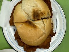 猪扒包-胜利茶餐室