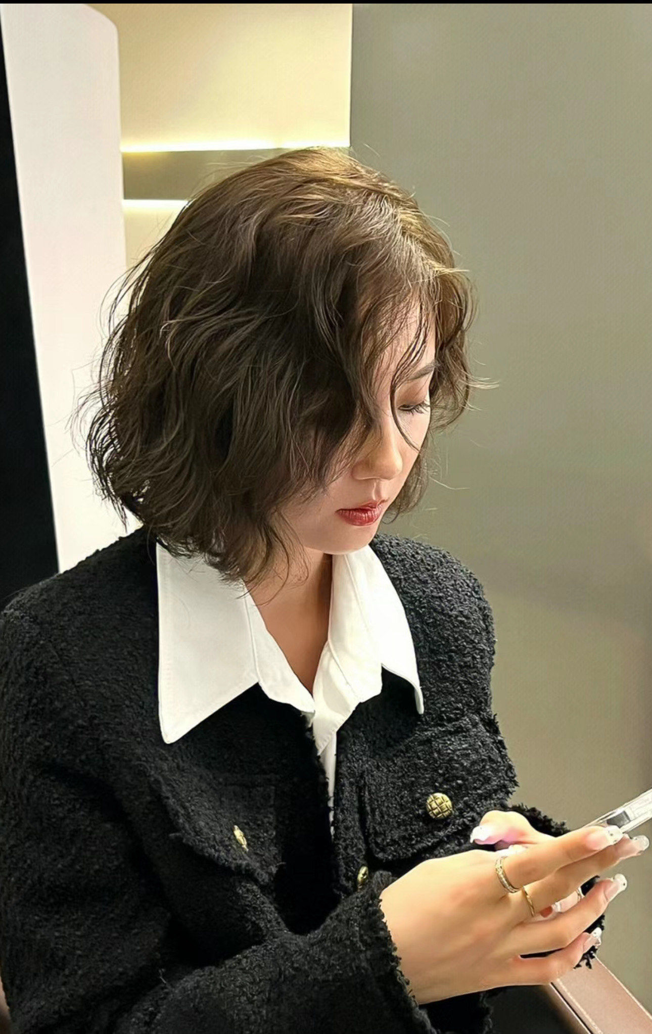 波浪短发的小心机