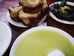 小米粥-宝瑞门钉肉饼店