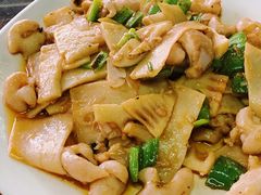 猪大肠炒酸笋-山旮旯农家菜(曲江店)