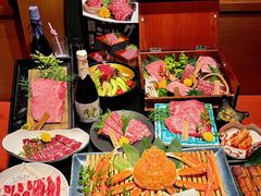 -山川小町·极番烧肉(新地假日广场店)
