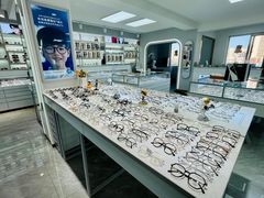 -潘多拉眼镜·蔡司依视路明月(潘家园店)