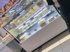 -白玉兰食品(中山公园龙之梦店)