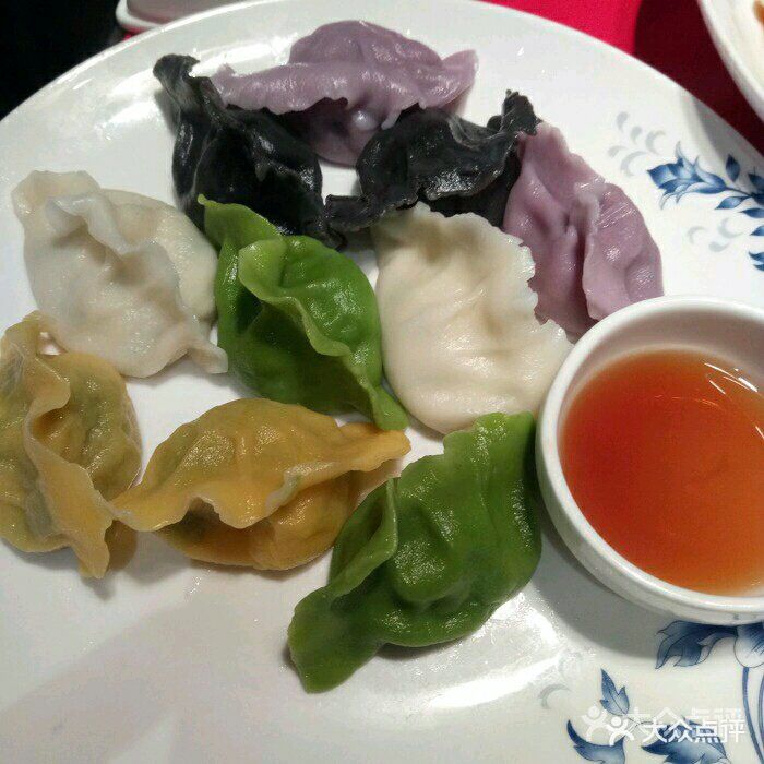 五味海鲜水饺拼盘