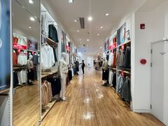 -优衣库(上海中山公园兆丰广场店)