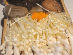 -牛村来人潮汕牛肉火锅(西单店)