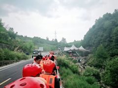 -虎啸峡漂流