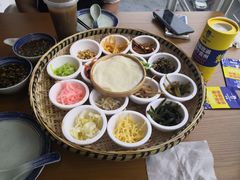 -包整·丝娃娃(一览甲秀楼风景店)