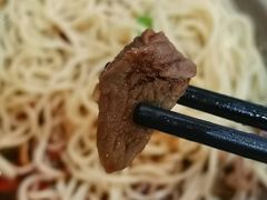 张飞牛肉面-爆炸头阿姨小四川正宗川味小吃(无任何分店)