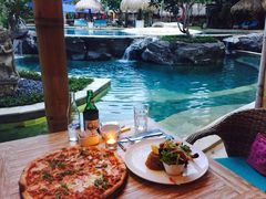 -Hai Bar And Grill
