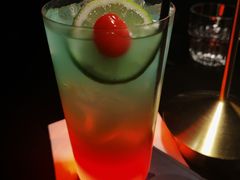 -Mx.cocktail bar