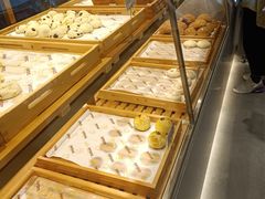 面包甜点陈列柜-君之狮子山·轻糖烘焙(松江印象城店)