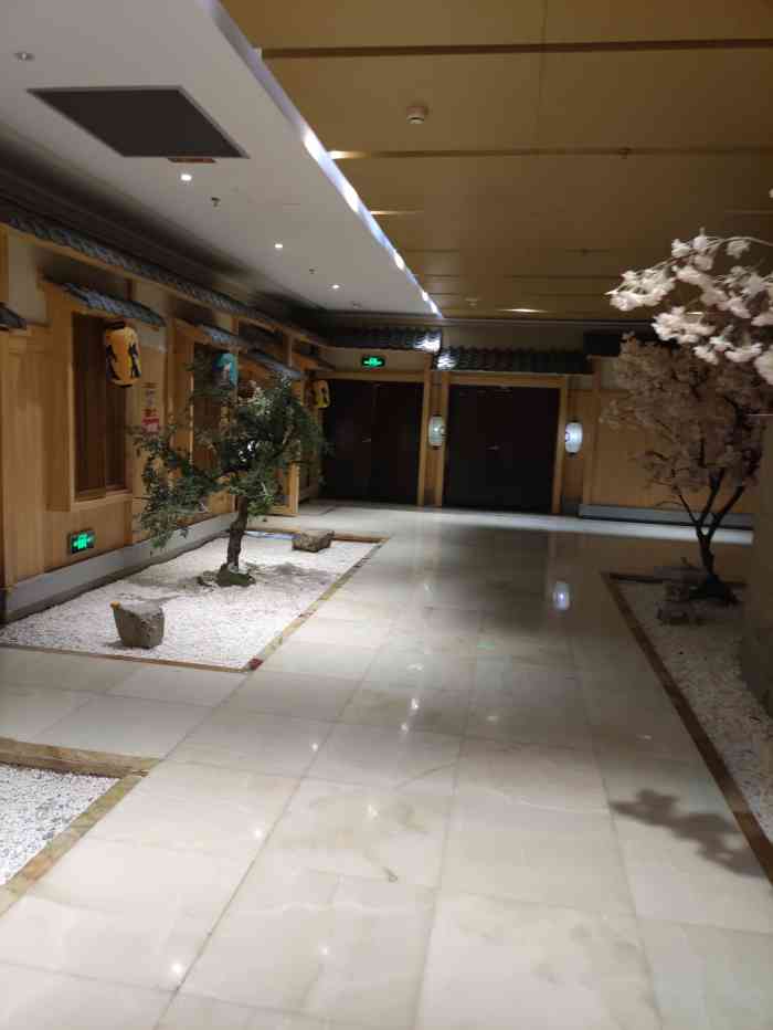 嘉悦汗蒸时代(曙光路店)-"服务人员素质很差,特别是大门入口处服务人.