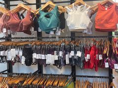 -lululemon(比斯特购物村店)