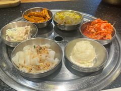 -GOGIYA·咕叽吖韩国传统烤肉店(东方新天地店)