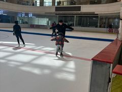 -陈露国际冰上中心(天津嘉里汇店)