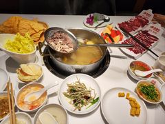 -犇鼎牛潮汕牛肉火锅(新辰里学清路店)