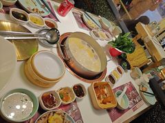 -洪氏嗨捞·猪肚鸡火锅(阳光天地店)