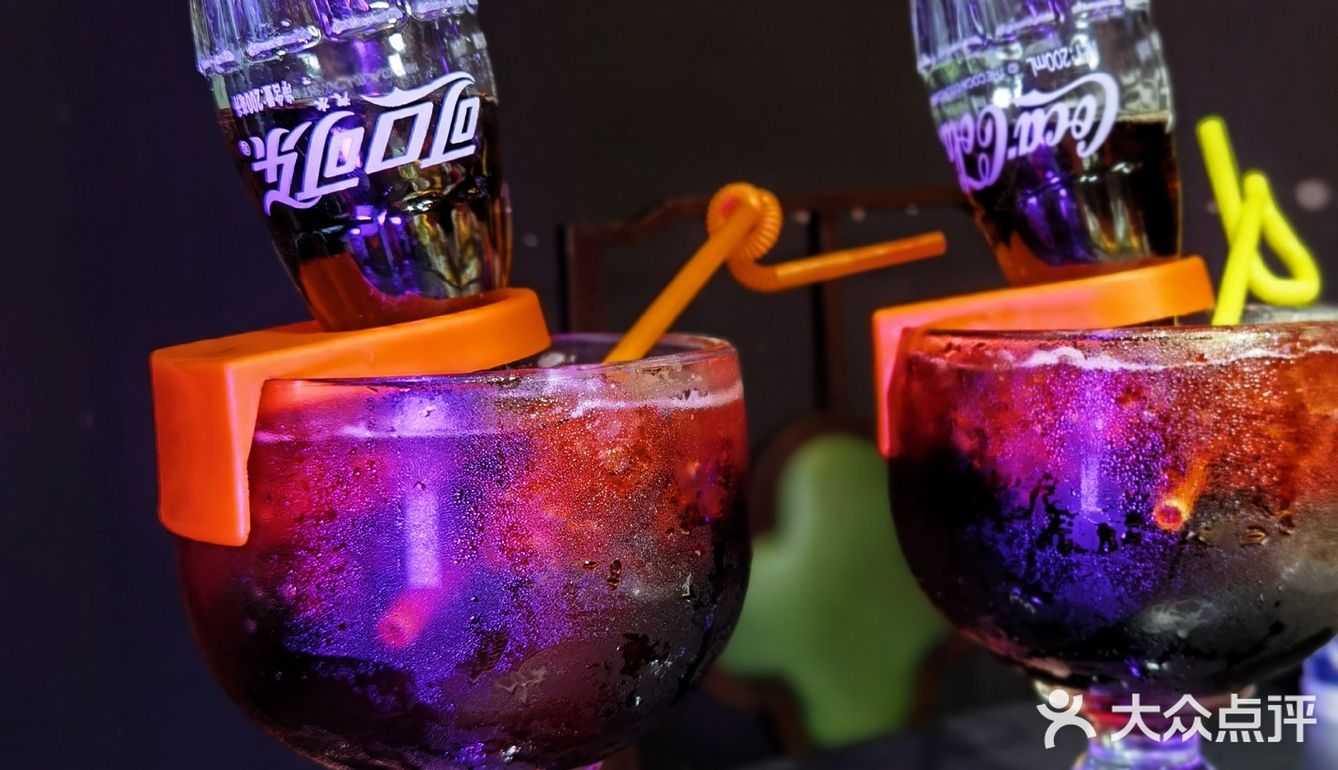 有好声音歌手驻唱的网红小龙虾乐园,还是闵行热门榜第一!