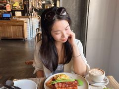 -Common Table · Brunch & Coffee
