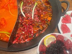 -萍姐火锅·公路夜市(武汉首店)