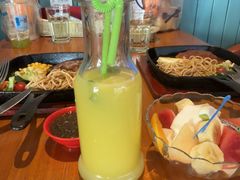 -豪客嘉族·麦尼顿西餐厅(乐福天下店)