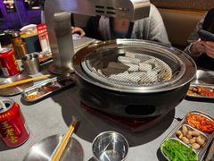 -围炉肉舍•炭烤活鳗•丹东海鲜烤肉(步行街店)