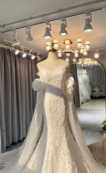 -衣贝姿婚纱礼服馆